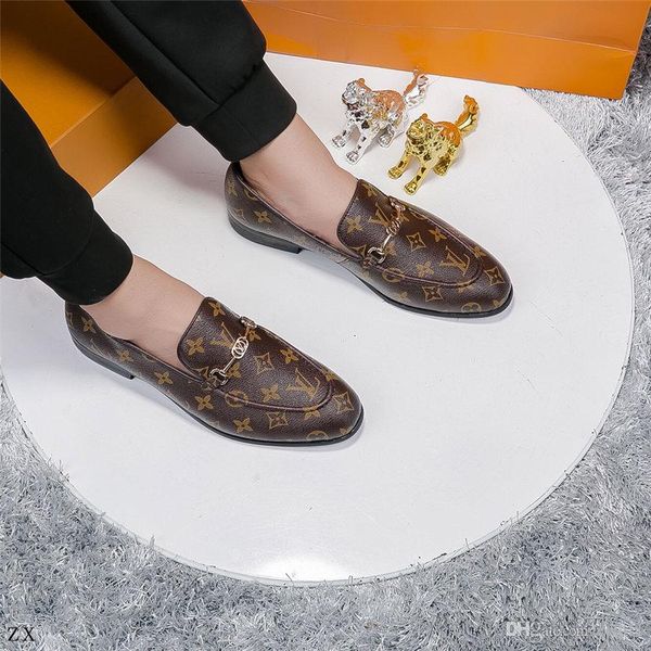 20mm four seasons pointed man formal business brogue shoes luxury man's dress shoes male casual leather wedding party loafers madaj, Black
20mm four seasons pointed man formal business brogue shoes luxury man's dress shoes male casual leather wedding party loafers madaj, Black