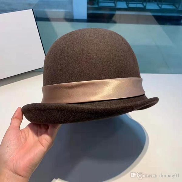 women hat winter warm caps fashion hat designer caps real woolen hats wild earmuffs head cap with hairball and lady butterfly, Blue;gray
women hat winter warm caps fashion hat designer caps real woolen hats wild earmuffs head cap with hairball and lady butterfly, Blue;gray