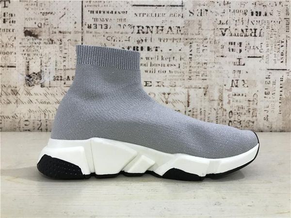 2019 new triple s paris speed runner pure black sock shoes original luxury trainer runner sneakers race men women sports shoes
2019 new triple s paris speed runner pure black sock shoes original luxury trainer runner sneakers race men women sports shoes