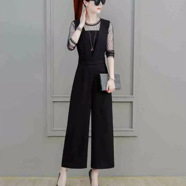 019 summer women lace patchwork chiffon jumpsuit female hollow out slim strap playsuit lady elegant wide leg loose rompers aq618, Black;white
019 summer women lace patchwork chiffon jumpsuit female hollow out slim strap playsuit lady elegant wide leg loose rompers aq618, Black;white