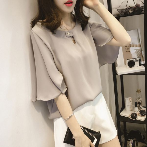 2020 new chiffon shirt women fashion elegant half sleeve loose comfortable breathable pure white grey pink blouse plus size
2020 new chiffon shirt women fashion elegant half sleeve loose comfortable breathable pure white grey pink blouse plus size