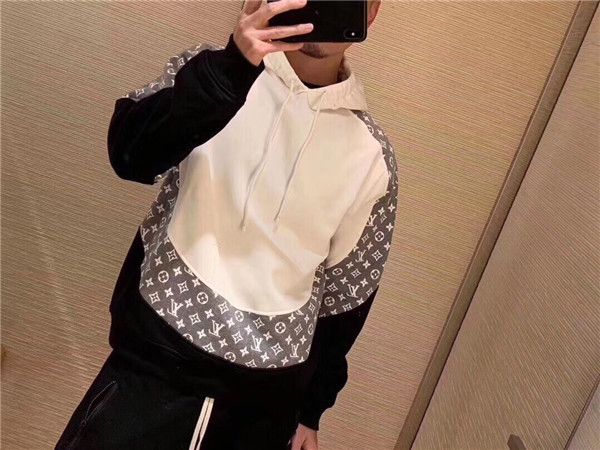 19fw luxurious paris brands design l hooded hoodie men women fashion black white grey casual streetwear sweatshirts outdoor v sweatshirt, Blue;black
19fw luxurious paris brands design l hooded hoodie men women fashion black white grey casual streetwear sweatshirts outdoor v sweatshirt, Blue;black