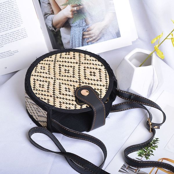 pattern hand-woven round rattan beach single-shoulder cross-body bags natural rattan beach storage bag for women
pattern hand-woven round rattan beach single-shoulder cross-body bags natural rattan beach storage bag for women