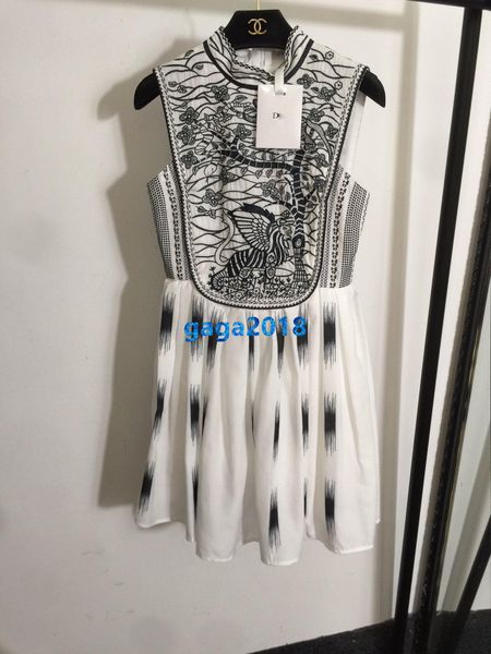 high end женщины девушки мини-рубашка платье рябить круглый вырез вышивка цветочный мотив льва сексуальная рукавов трапеция юбка модный диза, Black
high end женщины девушки мини-рубашка платье рябить круглый вырез вышивка цветочный мотив льва сексуальная рукавов трапеция юбка модный диза, Black