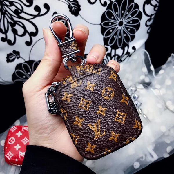 Fashion Luxury Paris Show AirPods Case Leather Protective Cover Hook Clasp Keychain Anti Lost Earphone Case For Apple Airpods
Fashion Luxury Paris Show AirPods Case Leather Protective Cover Hook Clasp Keychain Anti Lost Earphone Case For Apple Airpods