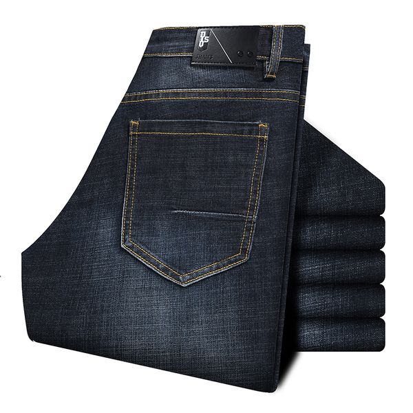 2019 new designer jeans men straight dark blue color cotton mens jeans ripped jean streetwear male clothes
2019 new designer jeans men straight dark blue color cotton mens jeans ripped jean streetwear male clothes