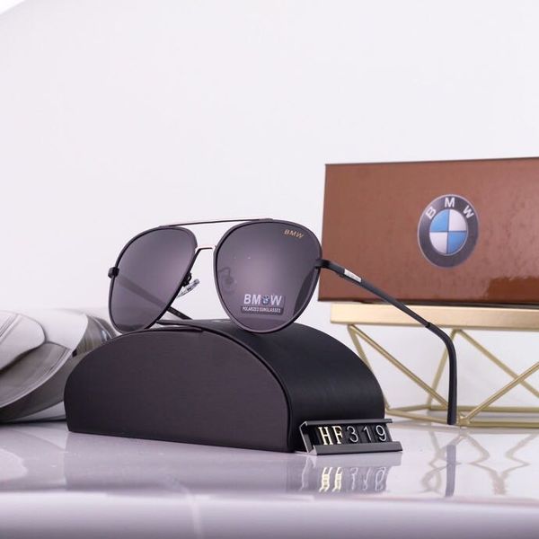 fashion designer sunglasses metal square two-color frame classic retro men outdoor protection uv400 eyewear with orange case0936, Blue;gray
fashion designer sunglasses metal square two-color frame classic retro men outdoor protection uv400 eyewear with orange case0936, Blue;gray