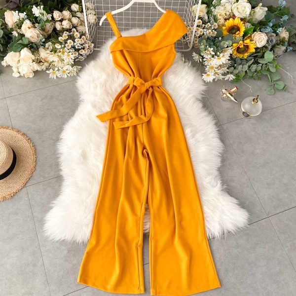 runway designer 2020 summer black/yellow/red/green rompers one-shoulder high waist sashes slim casual wide leg jumpsuit female, Black;white
runway designer 2020 summer black/yellow/red/green rompers one-shoulder high waist sashes slim casual wide leg jumpsuit female, Black;white