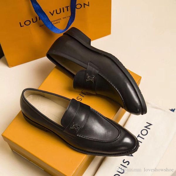 luxury fashion men's dress shoes wedding party classic casual shoes comfortable patent leather fashion training shoes with, Black
luxury fashion men's dress shoes wedding party classic casual shoes comfortable patent leather fashion training shoes with, Black