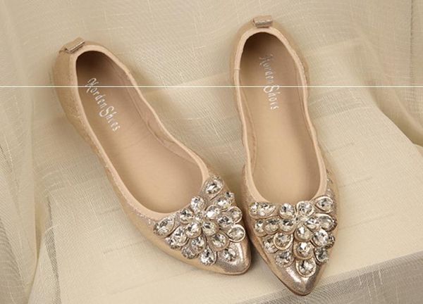 2019 women's shoes in spring and autumn with new style flat bottom pointed end sequined cloth @1008, Black
2019 women's shoes in spring and autumn with new style flat bottom pointed end sequined cloth @1008, Black