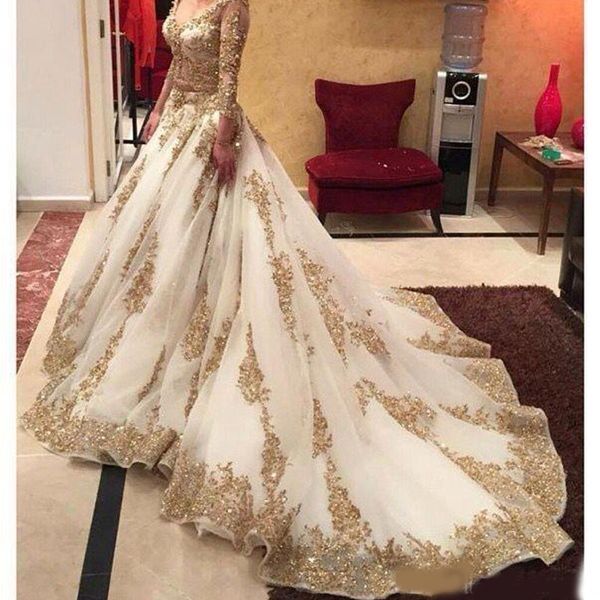 gold luxury sequins evening celebrity dresses lace appliques long sleeve 2020 arabic court train tulle v neck pageant party gowns, Black;red
gold luxury sequins evening celebrity dresses lace appliques long sleeve 2020 arabic court train tulle v neck pageant party gowns, Black;red