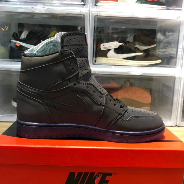 2020 latest fashion luxury casual high-sneakers basketball shoes wear-resistant shock-absorbing non-slip ball men and women flat shoes d, Black
2020 latest fashion luxury casual high-sneakers basketball shoes wear-resistant shock-absorbing non-slip ball men and women flat shoes d, Black