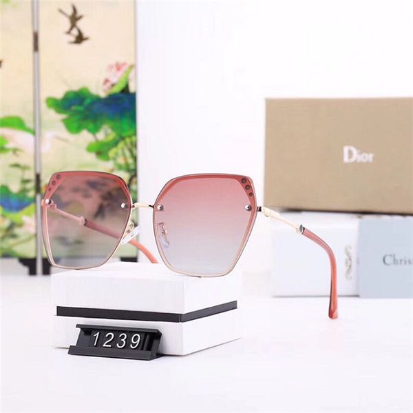 3 pearl inlaid high-end new atmosphere large box polarized sunglasses polaroid super clear polarized sunglasses models: 1239, White
3 pearl inlaid high-end new atmosphere large box polarized sunglasses polaroid super clear polarized sunglasses models: 1239, White