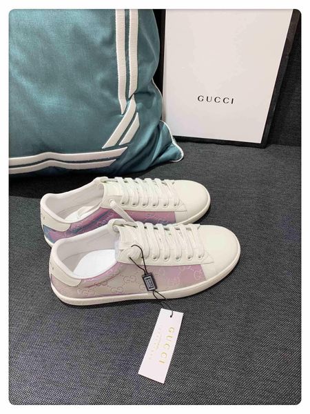 low-flat-bottomed ace printed sneakers, r brand casual sneakers, stylish flat-bottomed comfort type, with original box, size
low-flat-bottomed ace printed sneakers, r brand casual sneakers, stylish flat-bottomed comfort type, with original box, size
