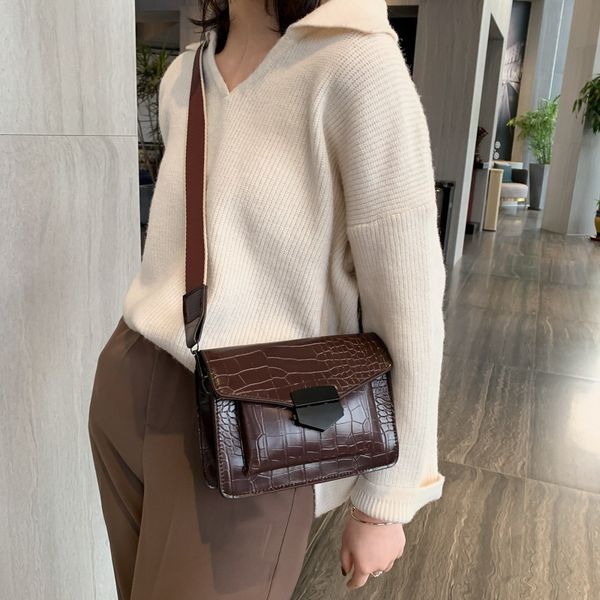 new ladies retro small square bag fashion envelope bag wild wide shoulder strap shoulder crossbody
new ladies retro small square bag fashion envelope bag wild wide shoulder strap shoulder crossbody