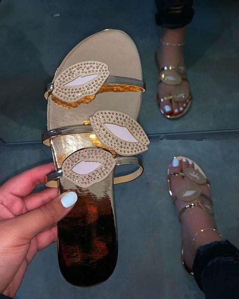new summer women crystal slippers glitter flat soft bling female candy color flip flops indoor ladies slides beach shoes, Black
new summer women crystal slippers glitter flat soft bling female candy color flip flops indoor ladies slides beach shoes, Black