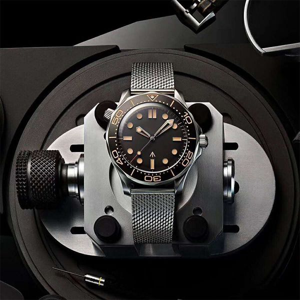 new luxury mechanical mens watches professional 300m james 007 black dial automatic movement designer watches montre de luxe wristwatch, Slivery;brown
new luxury mechanical mens watches professional 300m james 007 black dial automatic movement designer watches montre de luxe wristwatch, Slivery;brown