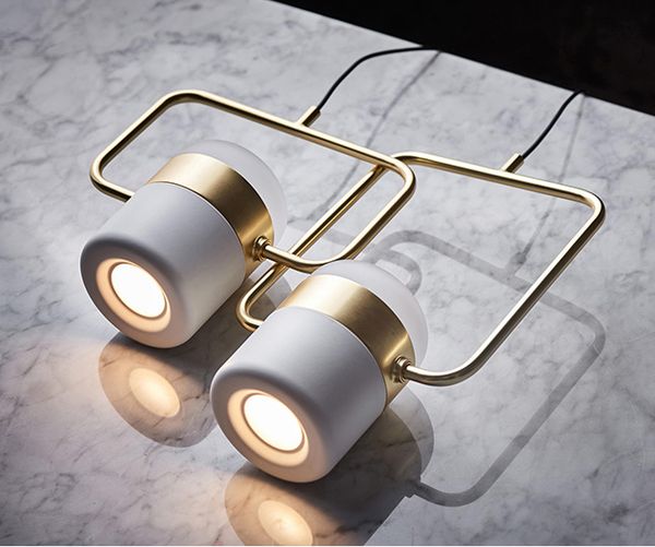 2019 современный минималистский бар-ресторан с многоголовым молекулярным вращающимся подвесным светильником 
2019 современный минималистский бар-ресторан с многоголовым молекулярным вращающимся подвесным светильником