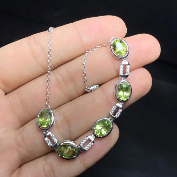 natural peridot bracelet, beautiful mood stone, 925 silver exquisite craft, professional natural gem shop
natural peridot bracelet, beautiful mood stone, 925 silver exquisite craft, professional natural gem shop