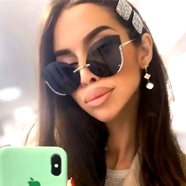 2019 new gold rim rimless black cat eye sunglasses for women tinted lens mens sun glasses italy brand designer hipster shades, White;black
2019 new gold rim rimless black cat eye sunglasses for women tinted lens mens sun glasses italy brand designer hipster shades, White;black