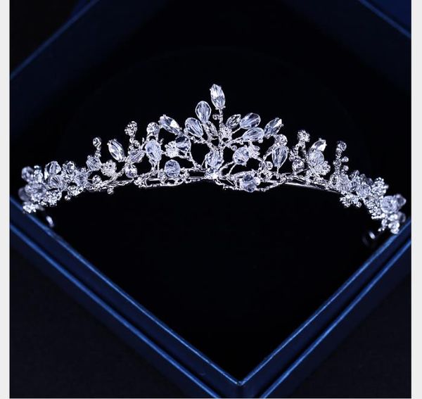 bride's crystal crown headdress bride's fresh princess hair ring hair ornament wedding garment p accessories, Slivery;golden
bride's crystal crown headdress bride's fresh princess hair ring hair ornament wedding garment p accessories, Slivery;golden