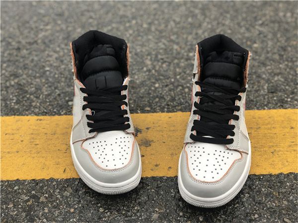 2019 high 1 og defiant sb light bone crimson tint hyper pink black basketball shoes for men cd6578-006 authentic shoes with og box
2019 high 1 og defiant sb light bone crimson tint hyper pink black basketball shoes for men cd6578-006 authentic shoes with og box