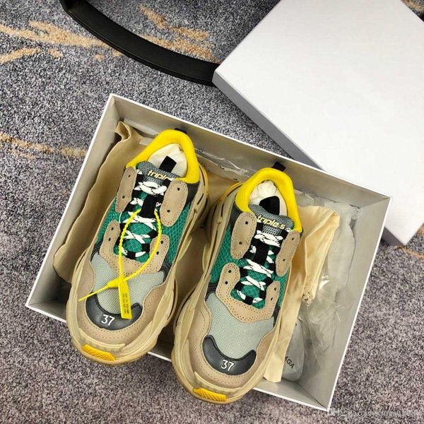classic fashion paris mens women athletic trainers human race shoes running shoes triple s casual sports sneakers designer shoes size 35-41
classic fashion paris mens women athletic trainers human race shoes running shoes triple s casual sports sneakers designer shoes size 35-41