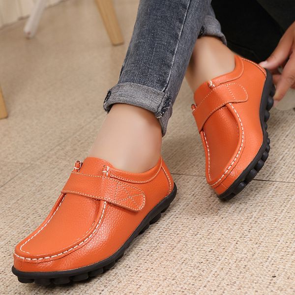 2020 new 100% women's genuine leather shoes middle-aged flat anti-slip casual shoes, Black
2020 new 100% women's genuine leather shoes middle-aged flat anti-slip casual shoes, Black
