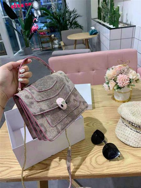 designer luxury handbags purses women genuine leather fashion classic retro bag atmospheric classic cross body bag
designer luxury handbags purses women genuine leather fashion classic retro bag atmospheric classic cross body bag