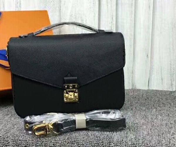 2019wholesale warp leather presbyopic embossed messenger bag retro shoulder slung handbag fashion soft leather flip lock small square bag
2019wholesale warp leather presbyopic embossed messenger bag retro shoulder slung handbag fashion soft leather flip lock small square bag