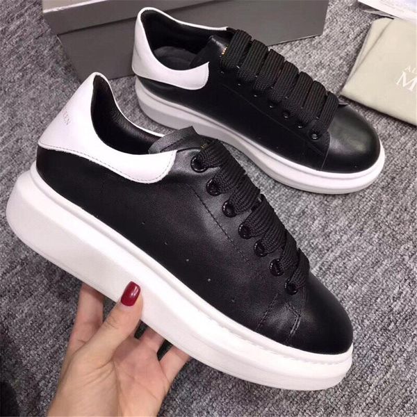 Velvet Black Mens Womens Casual Shoe Beautiful Platform Casual Sneakers Luxury Designers Shoes Leather Platform Dress Shoe Sports With Box
Velvet Black Mens Womens Casual Shoe Beautiful Platform Casual Sneakers Luxury Designers Shoes Leather Platform Dress Shoe Sports With Box