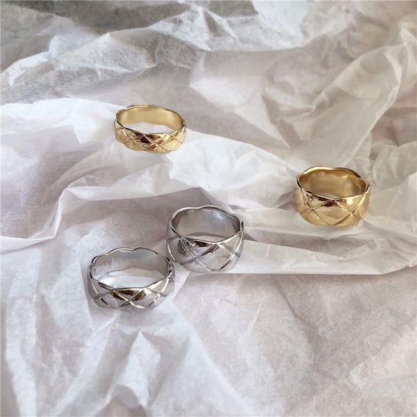 ins european and american classic simplicity smooth wave edge cross argyle wide rings couples li the same paragraph now, Silver
ins european and american classic simplicity smooth wave edge cross argyle wide rings couples li the same paragraph now, Silver
