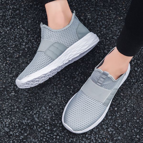 running shoes for men sneakers breathable mesh outdoor sport shoes wear-resistant men casual light weight sneakers
running shoes for men sneakers breathable mesh outdoor sport shoes wear-resistant men casual light weight sneakers