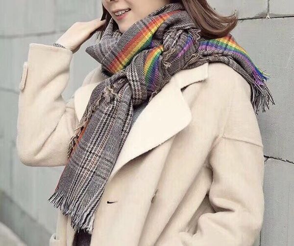 35488spring, summer, autumn and winter women's cashmere scarf luxury women's long scarf high-end custom fashion printing style can, Blue;gray
35488spring, summer, autumn and winter women's cashmere scarf luxury women's long scarf high-end custom fashion printing style can, Blue;gray