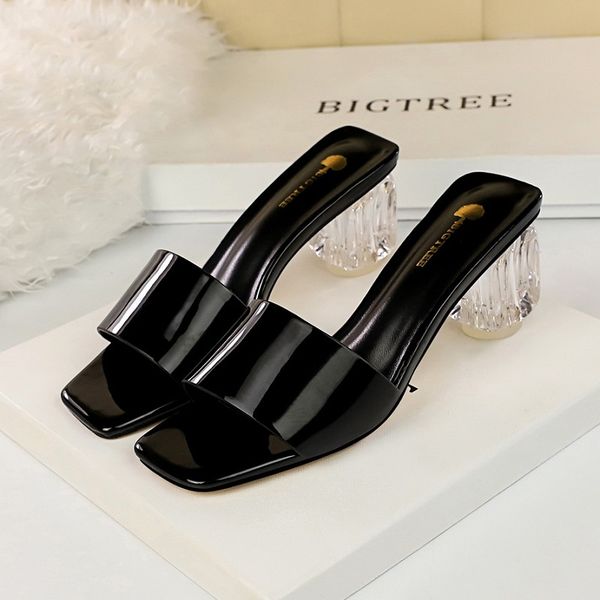 Summer women high heels slippers sexy transparent block heel sandals open toe ladies slides square toe shoes black red yellow
Summer women high heels slippers sexy transparent block heel sandals open toe ladies slides square toe shoes black red yellow