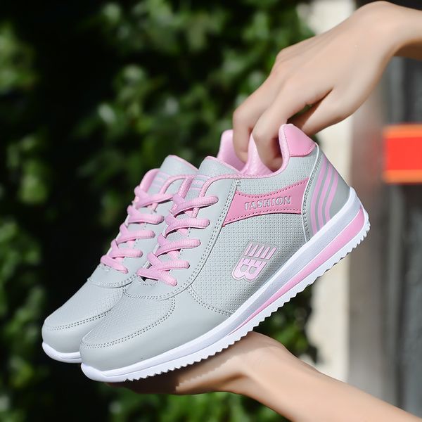 women's golf shoes waterproof spikeless walking sport sneakers breathable leather golf boots for women girls training shoes
women's golf shoes waterproof spikeless walking sport sneakers breathable leather golf boots for women girls training shoes