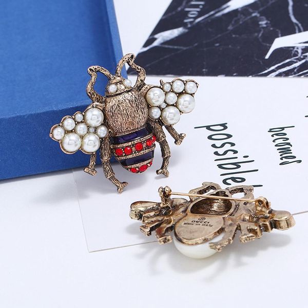 retro bee shape pearl rhinestone crystal brooch 5.3*4.2cm luxury designer vintage brooch corsage for women girls, Gray
retro bee shape pearl rhinestone crystal brooch 5.3*4.2cm luxury designer vintage brooch corsage for women girls, Gray
