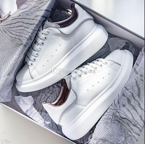 designer shoes triple white black canvas shoes mens women flats lovers run sneakers with box
designer shoes triple white black canvas shoes mens women flats lovers run sneakers with box