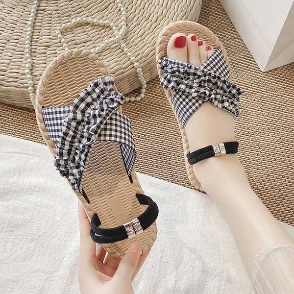 flat shoes female woman's slippers low lady slides fashion beach women 2020 girl soft sabot rome cross-tied scandals, Black
flat shoes female woman's slippers low lady slides fashion beach women 2020 girl soft sabot rome cross-tied scandals, Black