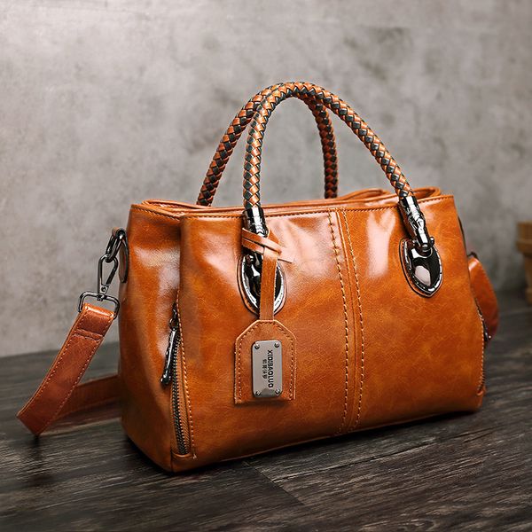 2020 new handwoven woven contrast handbag fashion wild practical shoulder bag patent leather bright crossbody boston bag
2020 new handwoven woven contrast handbag fashion wild practical shoulder bag patent leather bright crossbody boston bag