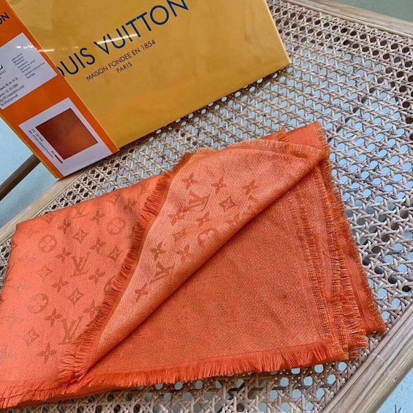 brand new design womans brand scarf gold thread classic square design womans scarves for gift no box, Blue;gray
brand new design womans brand scarf gold thread classic square design womans scarves for gift no box, Blue;gray