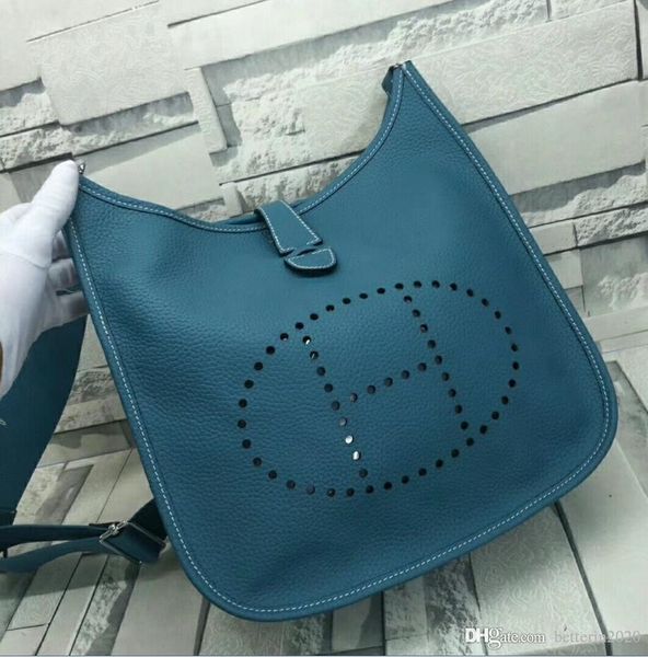 28cm 18cm fashion designer women hollow out handbag super soft genuine leather cowskin brand totes shoulder bags lady handbag high quality
28cm 18cm fashion designer women hollow out handbag super soft genuine leather cowskin brand totes shoulder bags lady handbag high quality