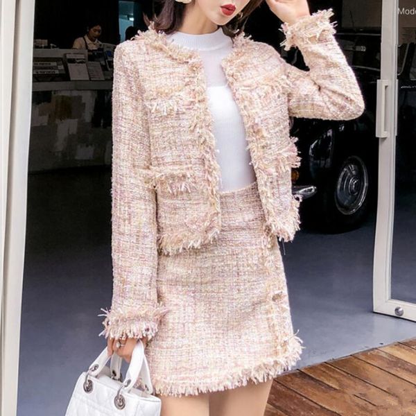 skirt suits women runway designer elegant office ladies formal tweed blazer short jacket coat mini skirt 2 piece set suit outfit, White;black
skirt suits women runway designer elegant office ladies formal tweed blazer short jacket coat mini skirt 2 piece set suit outfit, White;black