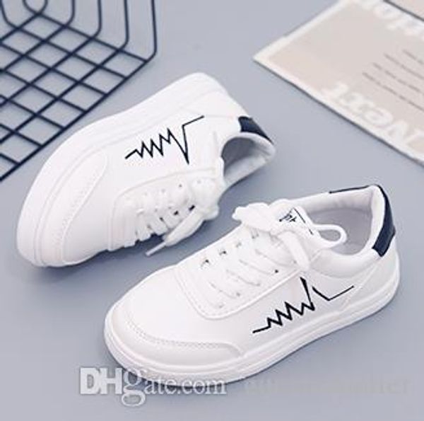 0729 a68 2019 fashion mens womens casual shoes leasure sneakers summer mens falts shoes black and white colors with box
0729 a68 2019 fashion mens womens casual shoes leasure sneakers summer mens falts shoes black and white colors with box