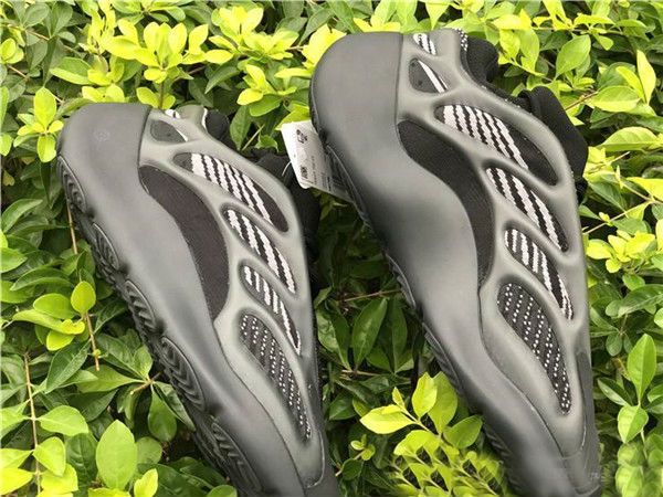 wholesale black 700 v3 azael designer shoes for sale glows in the dark designer shoes kanye west men womens running shoes
wholesale black 700 v3 azael designer shoes for sale glows in the dark designer shoes kanye west men womens running shoes