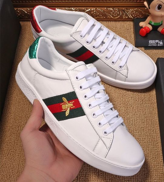 Luxury mens designer shoes white Ace Bee striped leather sneakers for men shoes chaussures sneaker size 39-45
Luxury mens designer shoes white Ace Bee striped leather sneakers for men shoes chaussures sneaker size 39-45