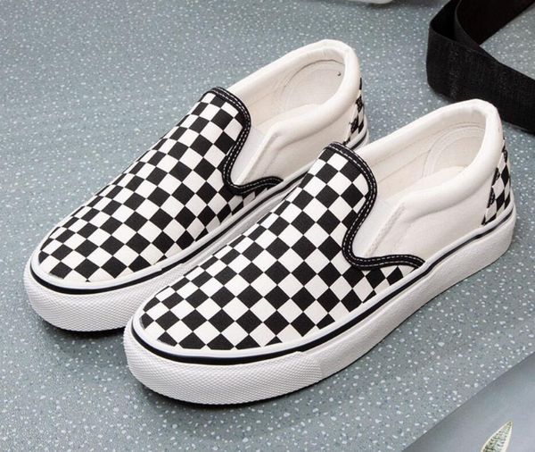 men's shoes skateboard shoes couple models classic black and white plaid a pedal canvas women's shoes
men's shoes skateboard shoes couple models classic black and white plaid a pedal canvas women's shoes