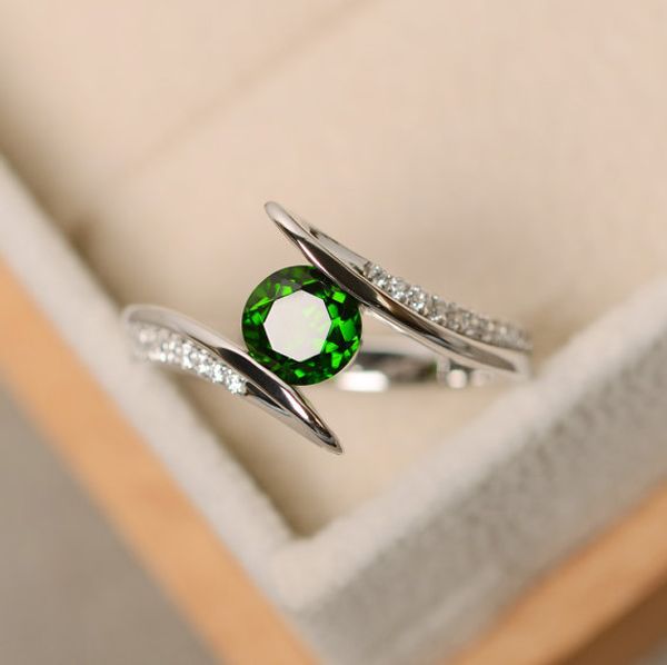 2019 new fashion micro-set round zircon rings for women ladies simple colorful zircon wedding rings anniversary party jewelry, Golden;silver
2019 new fashion micro-set round zircon rings for women ladies simple colorful zircon wedding rings anniversary party jewelry, Golden;silver
