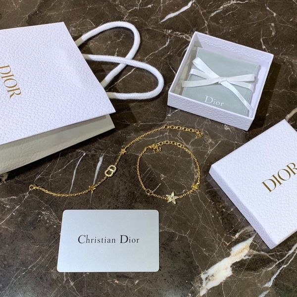 fashion bracelet classic letter crystal double chain bracelet adjustable length style charm bracelets 1-03, Golden;silver
fashion bracelet classic letter crystal double chain bracelet adjustable length style charm bracelets 1-03, Golden;silver