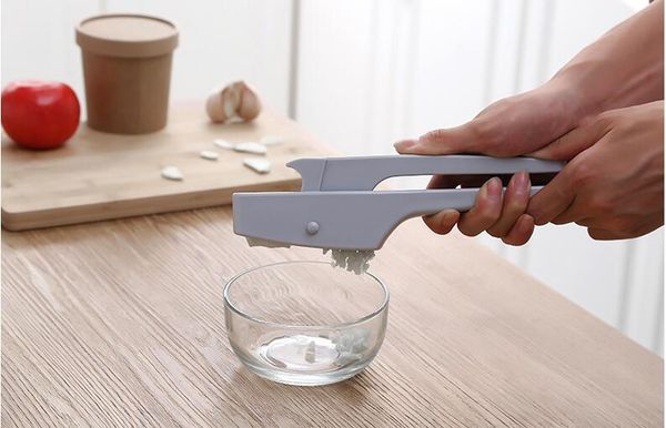 1pc kitchen tool spiralizer ginger garlic press crusher multifunctional ginger garlic press grinding planer slicer ok 0873
1pc kitchen tool spiralizer ginger garlic press crusher multifunctional ginger garlic press grinding planer slicer ok 0873